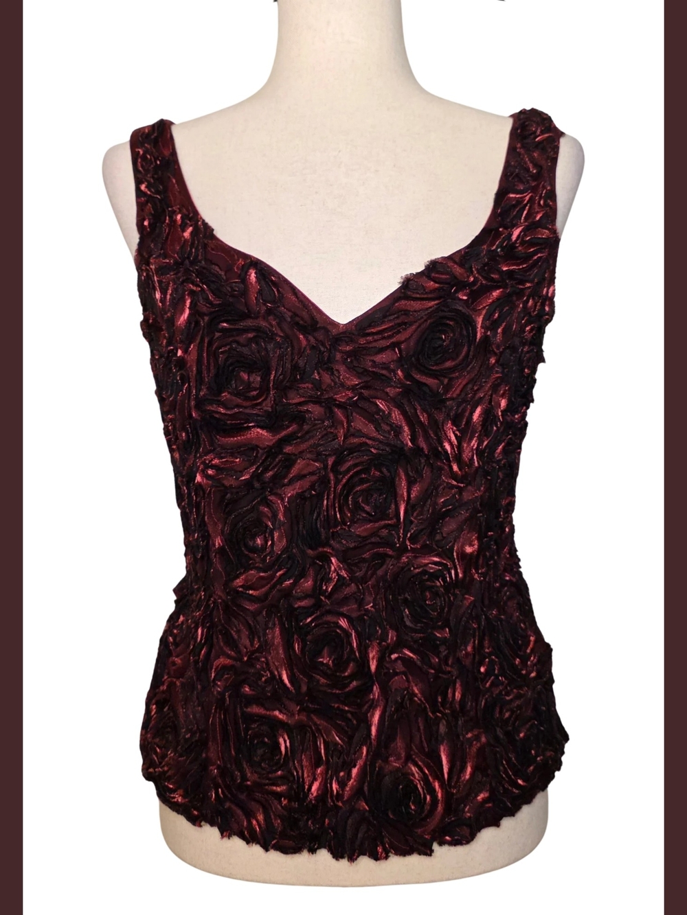 Cartise Red Shimmer Metallic Floral Rose Front Sleeveless Tank Top